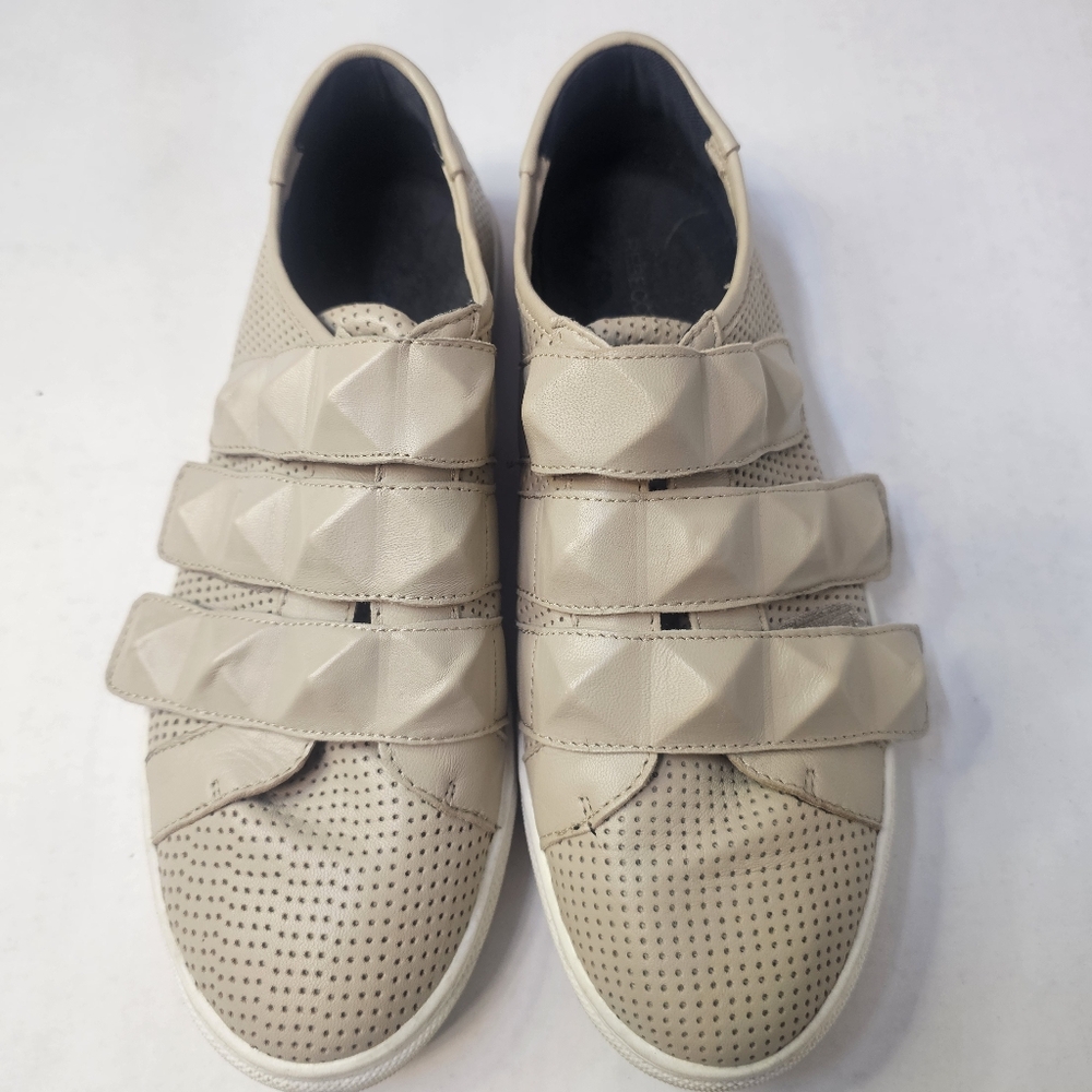 WOMENS REBECCA MINKOFF TAN LEATHER SNEAKERS SIZE 6.5 CASUAL ATHLEISURE PREPPY